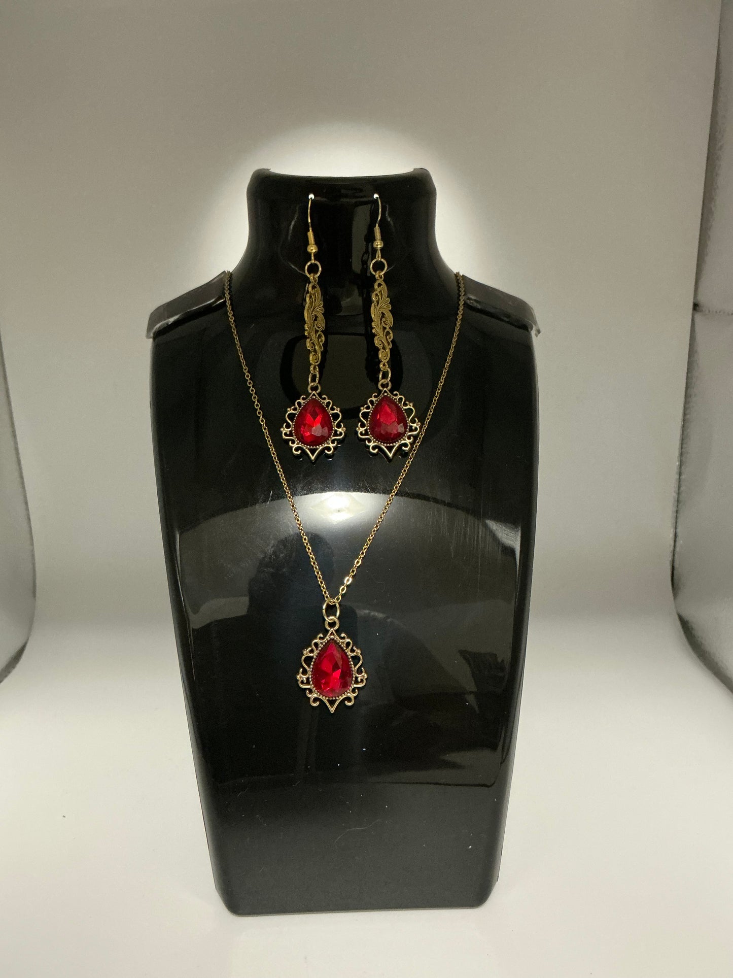 Crimson Royalty” Red Gem & Gold Filigree Jewelry Set